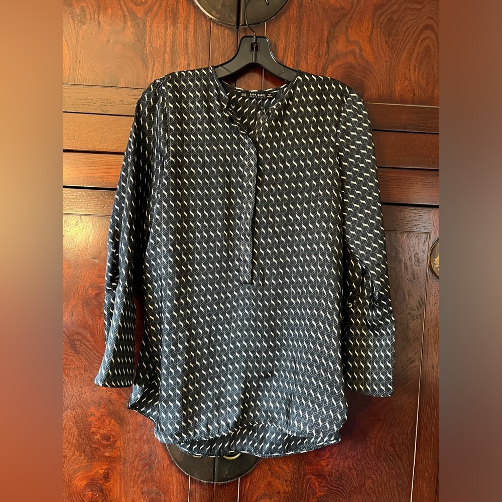 Black and White Split Sleeve Women's Top